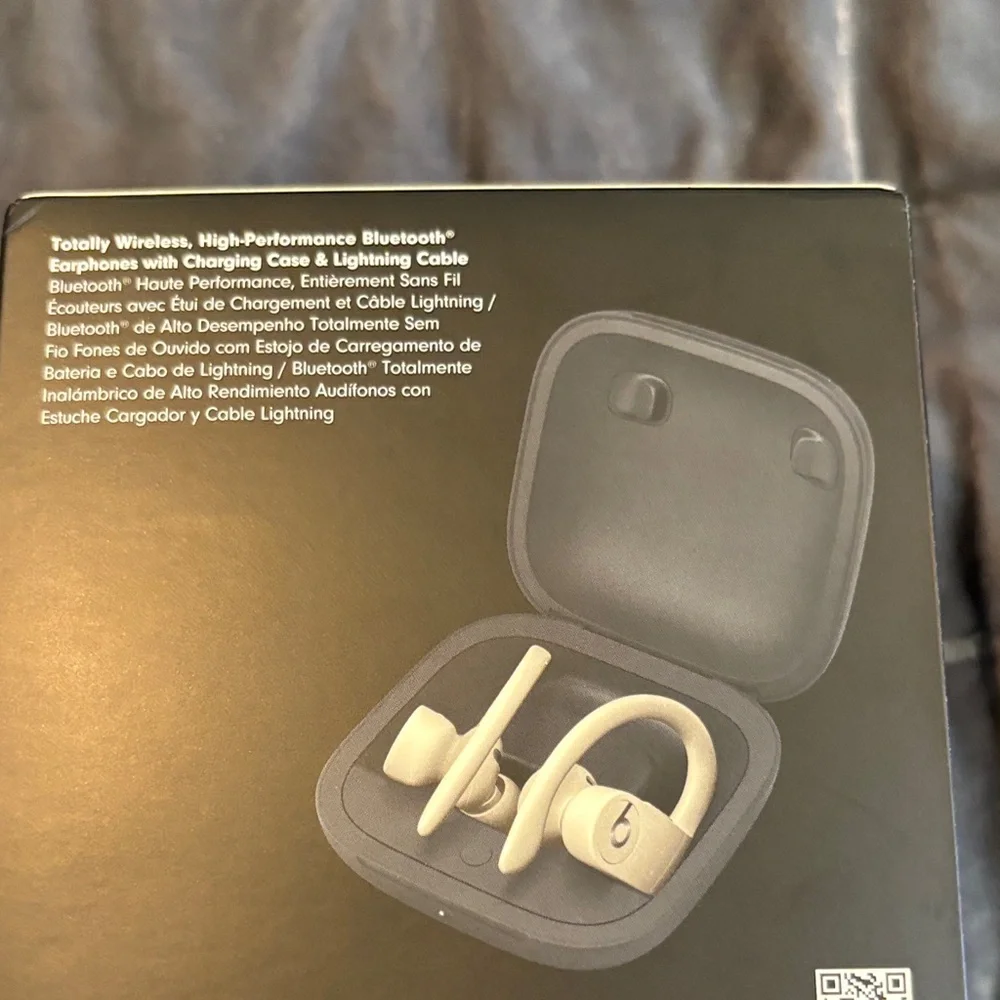 Beats by Dre Powerbeats Pro Wireless Earphones - White